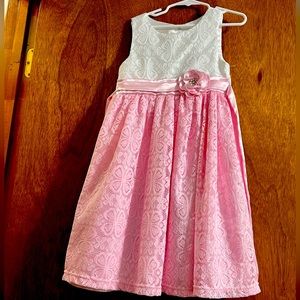White and pink dress 😍